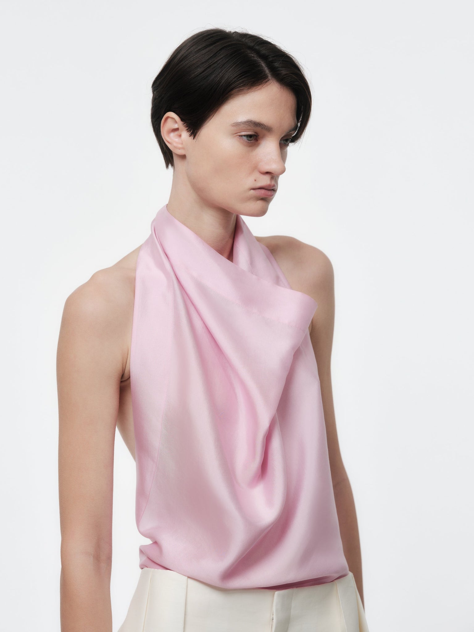 Backless top in silk drap