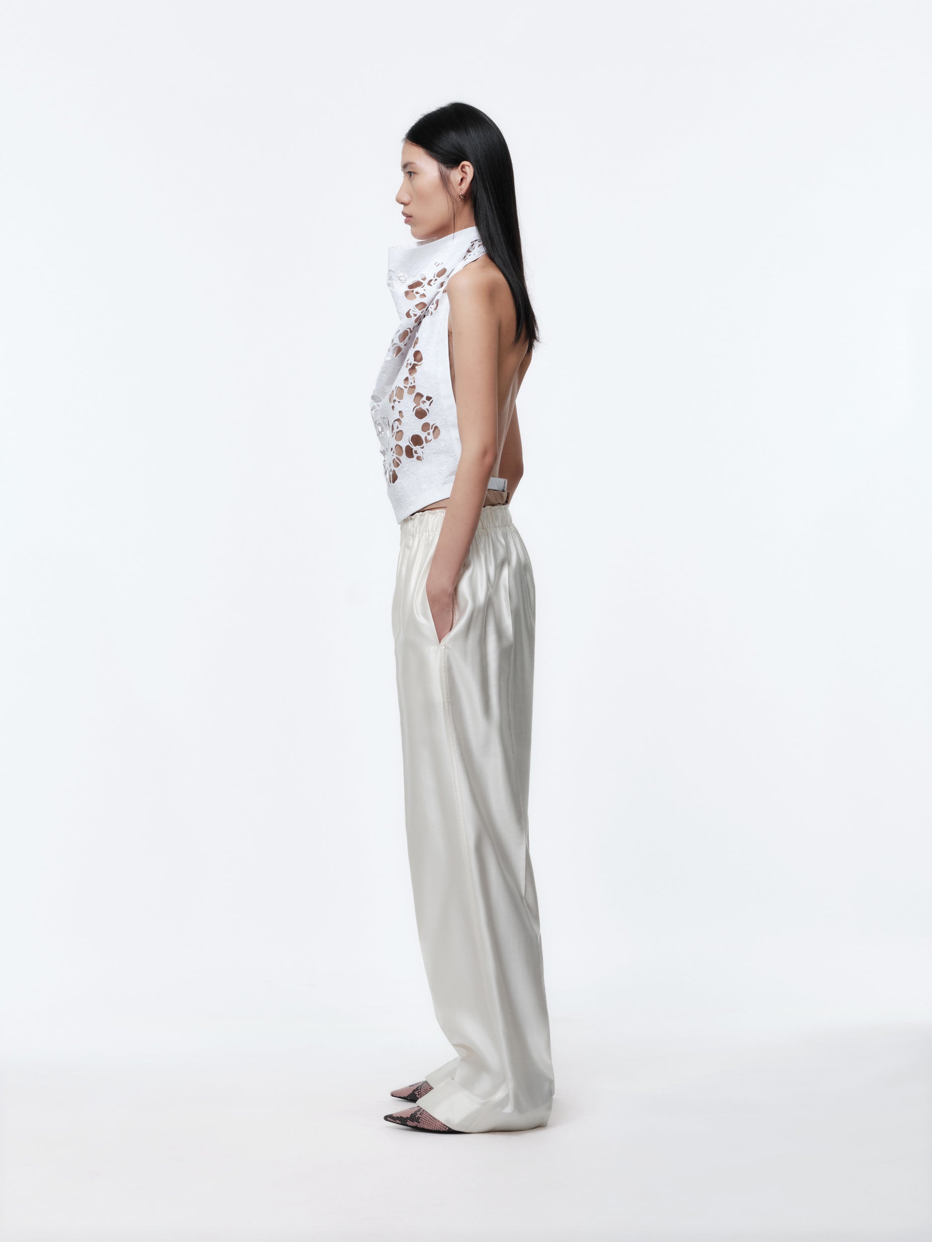 Backless top in matte poplin