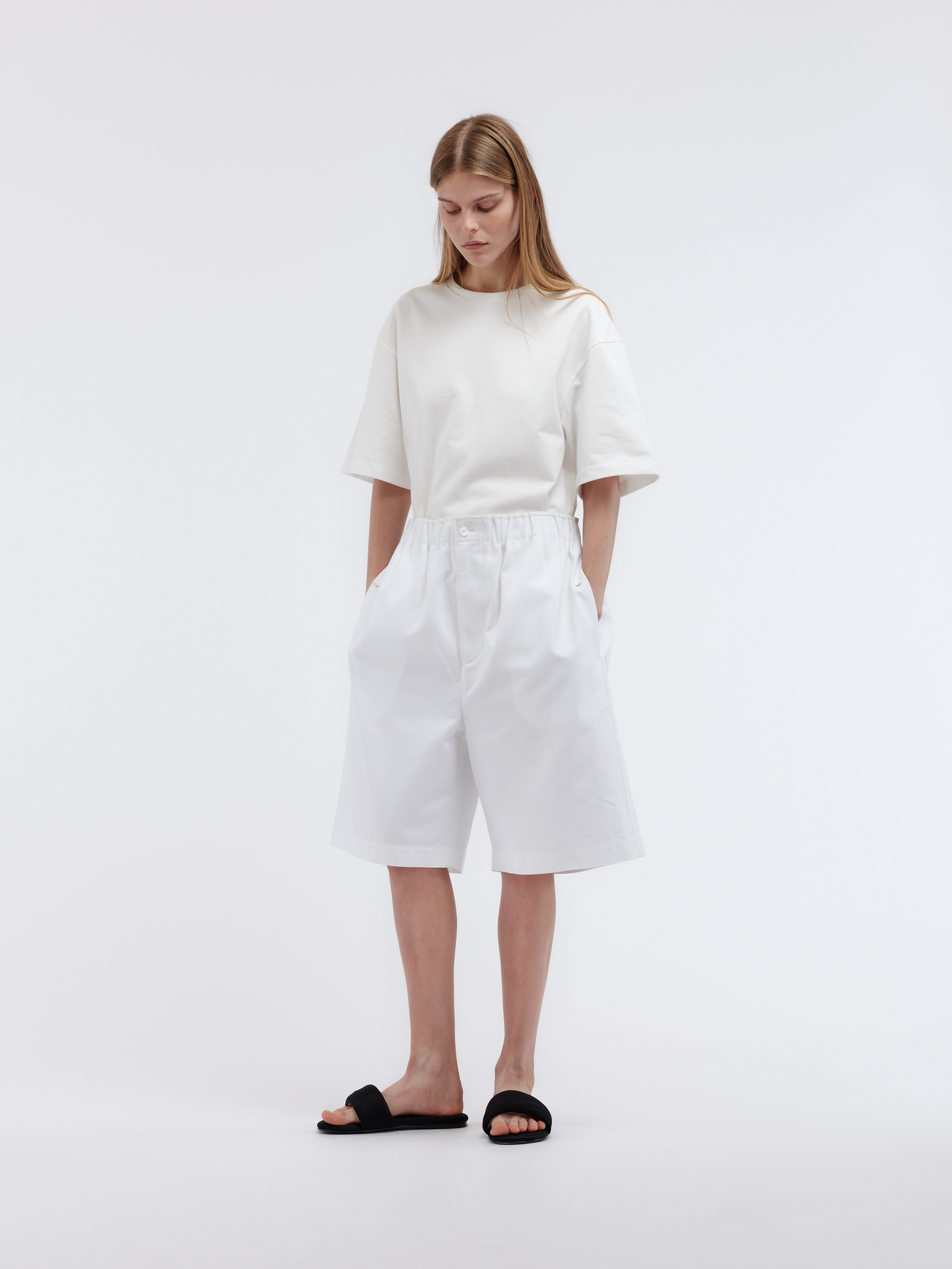 Oversized shorts in uniform cotton