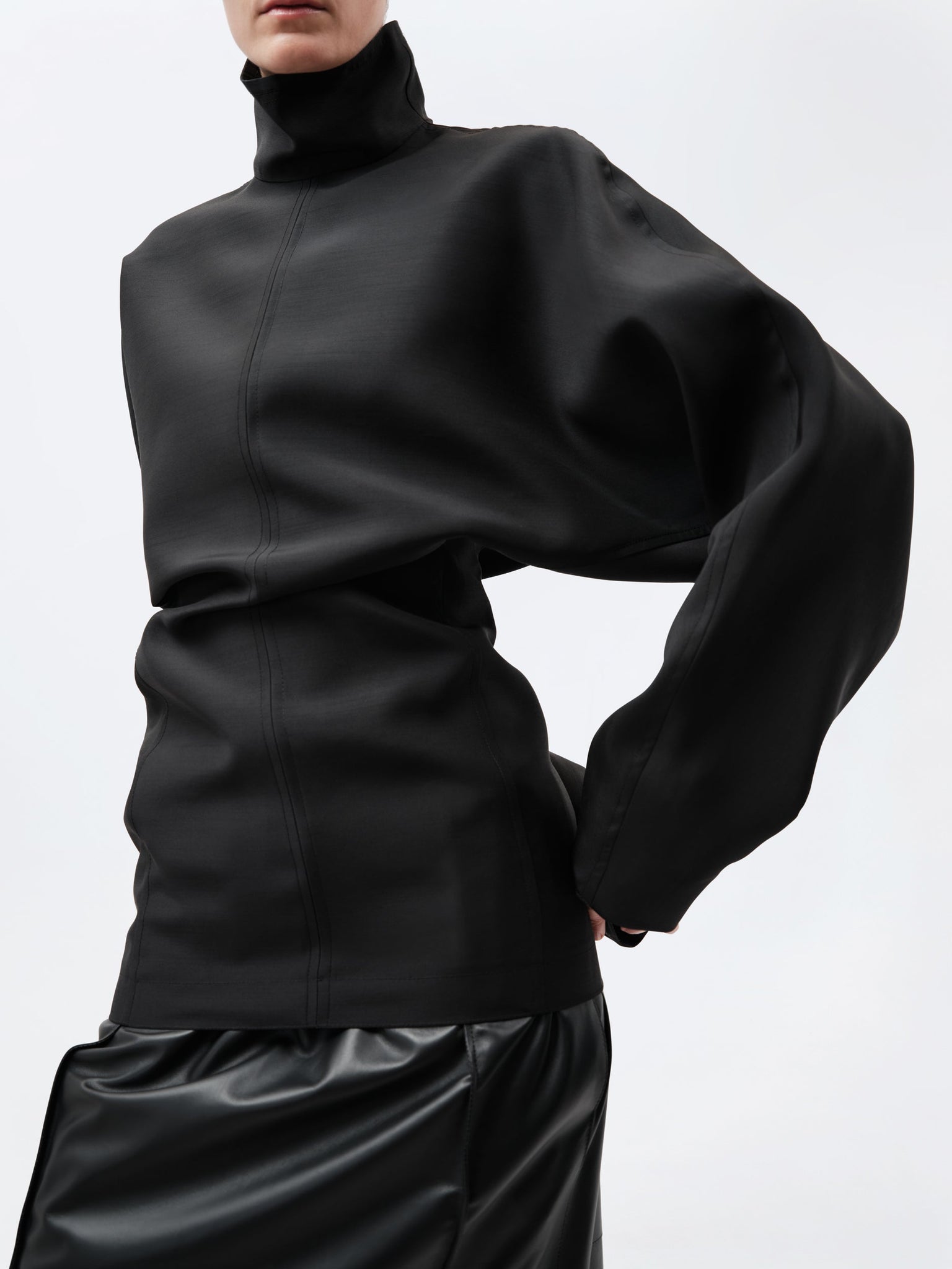 Kimono blouse in silk wool toile