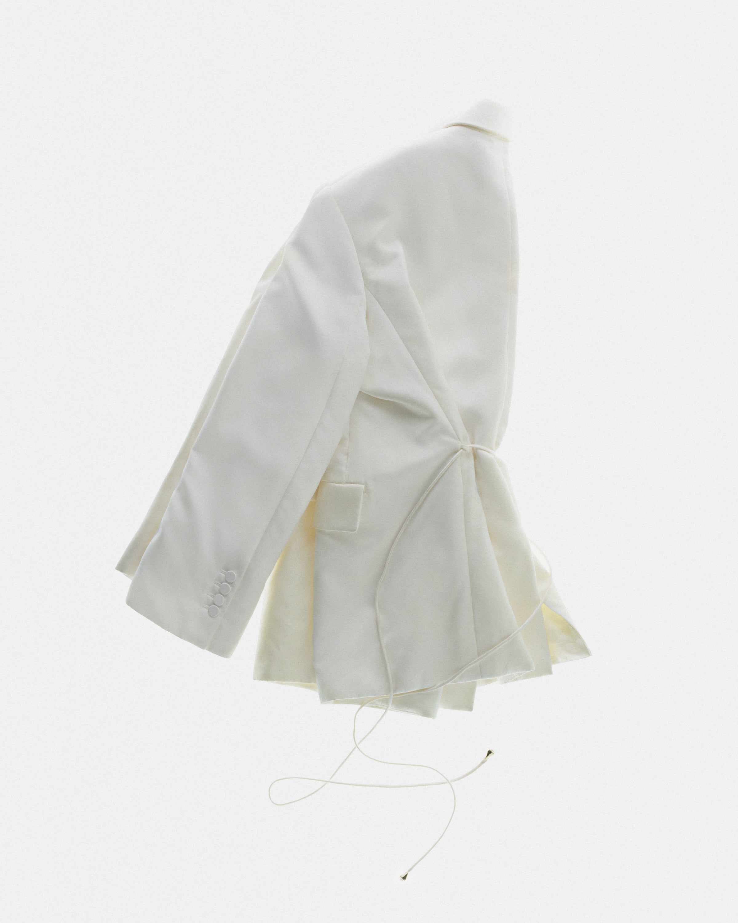 Manteau court ouatiné en soie double