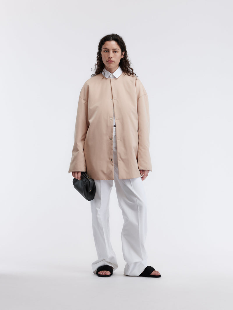 Manteau court ouatiné en duchesse