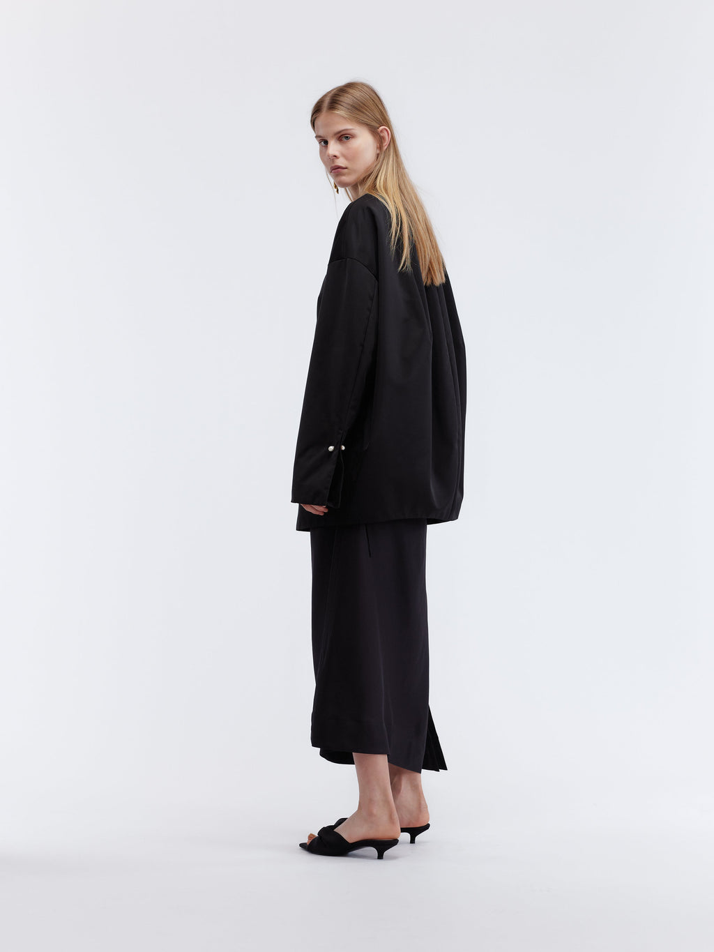 Manteau court ouatiné en duchesse