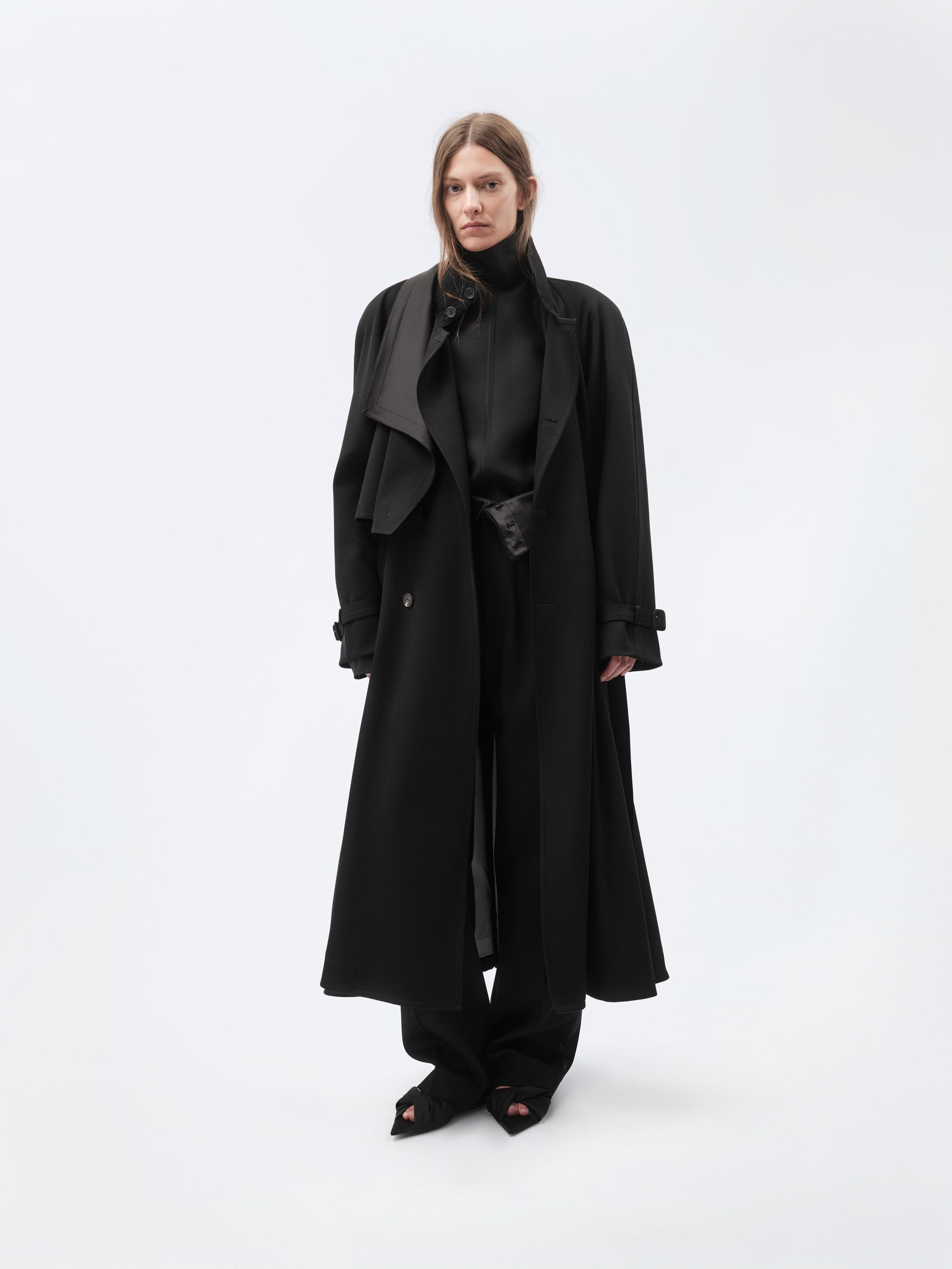 Trench en sergé de laine fluide