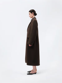 Manteau tailleur long en laine vierge double face