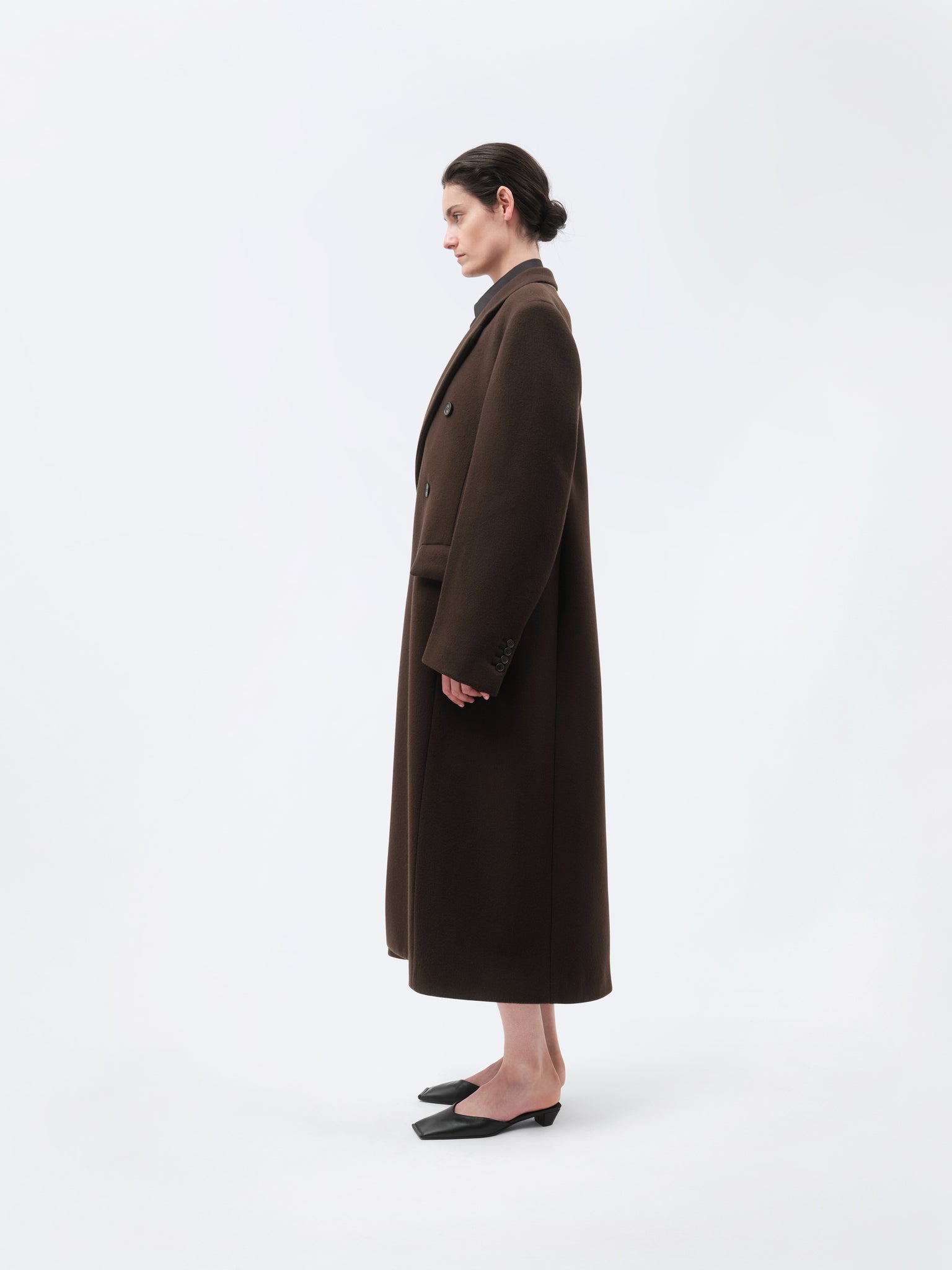 Manteau tailleur long en laine vierge double face