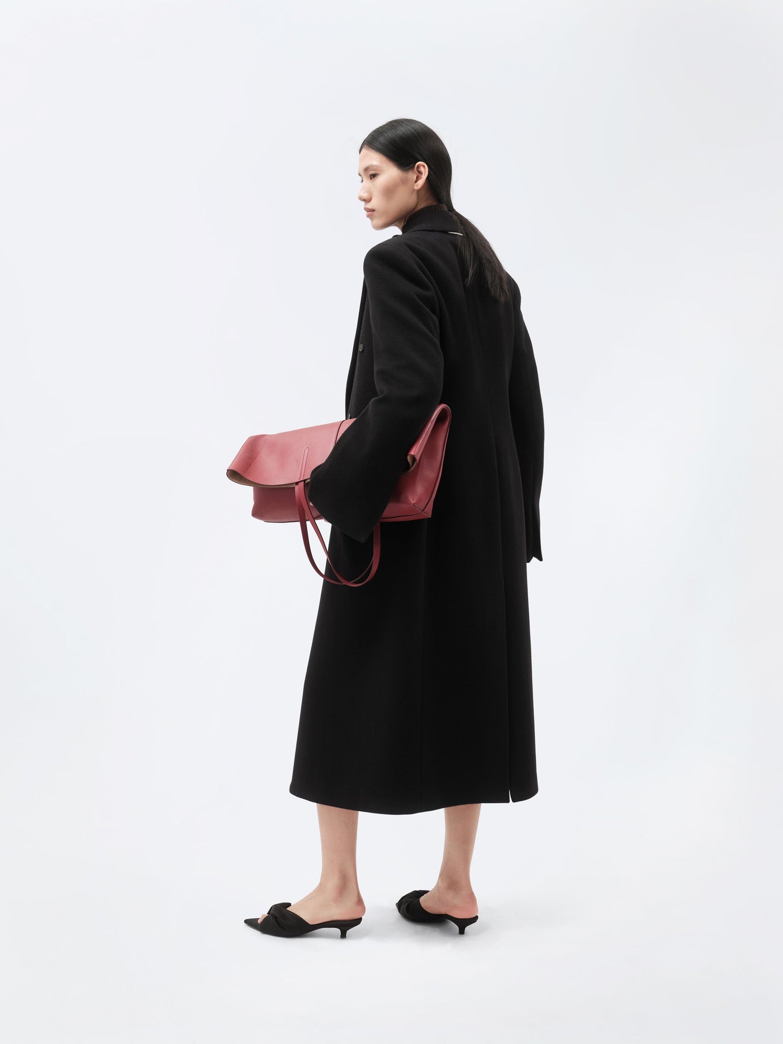Manteau tailleur en drap de laine vierge