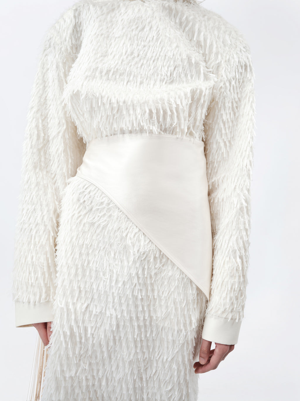 Fitted dress in feather jacquard