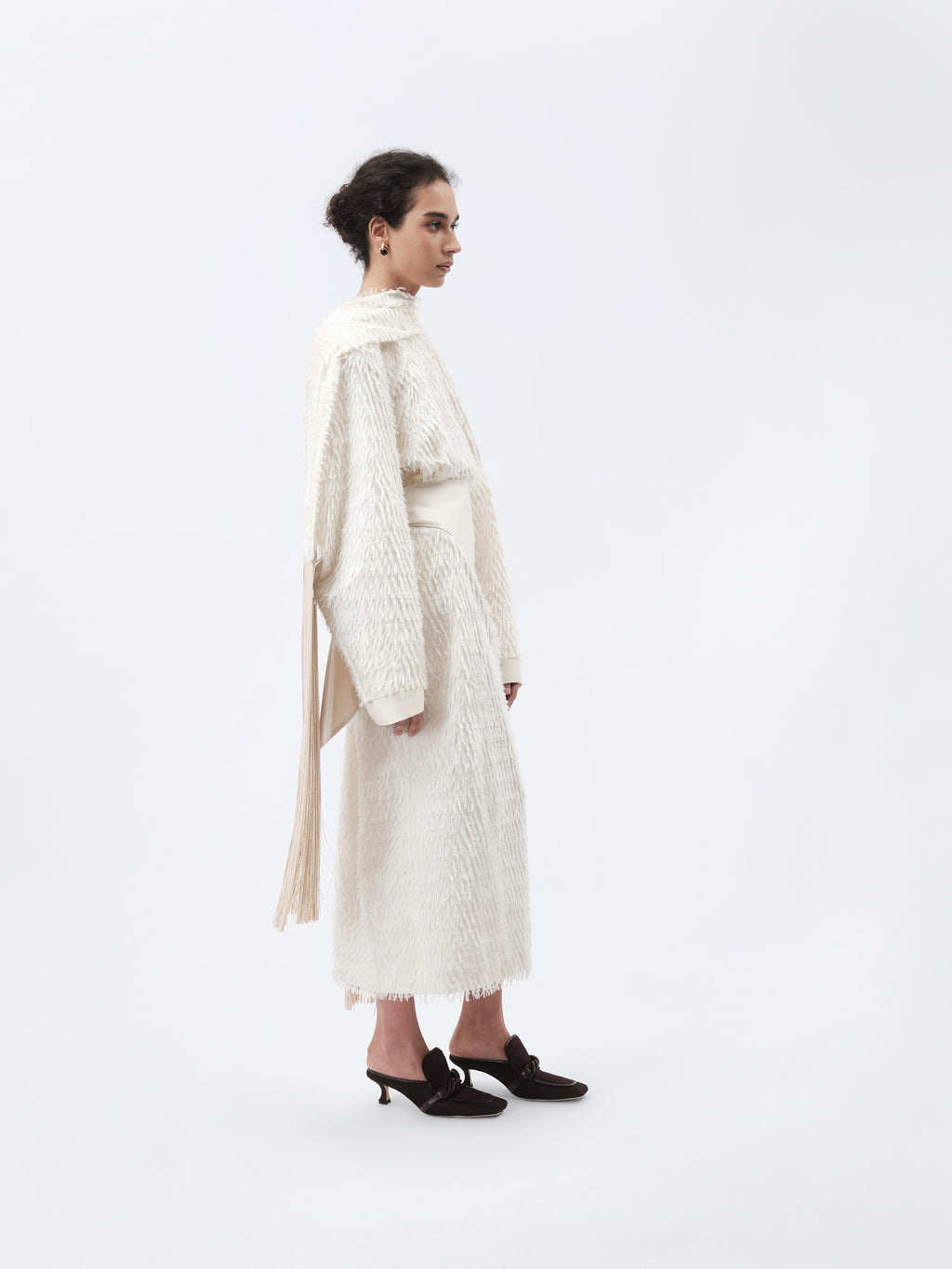 Fringed scarf in feather jacquard