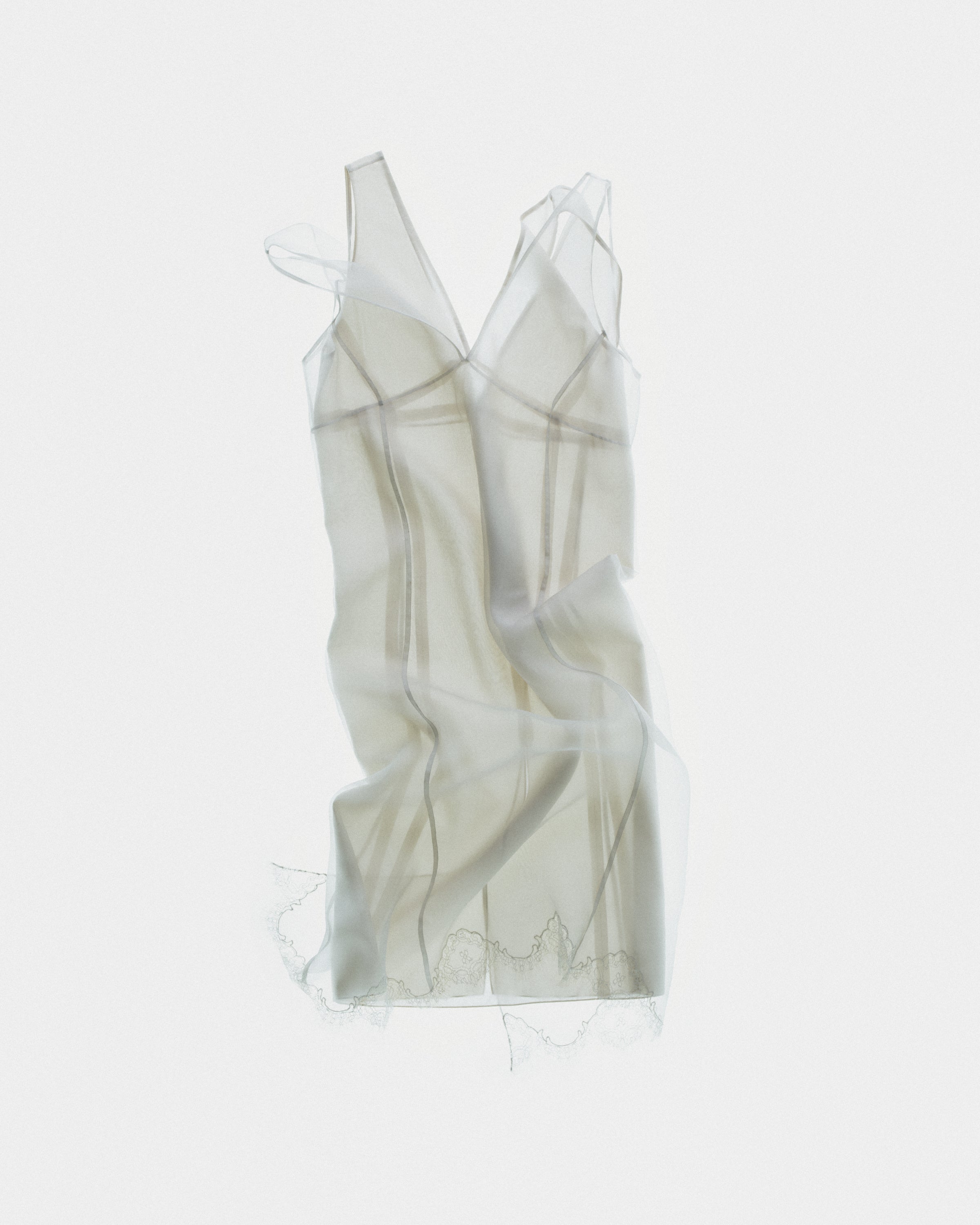 Robe lingerie superposée en drap de soie