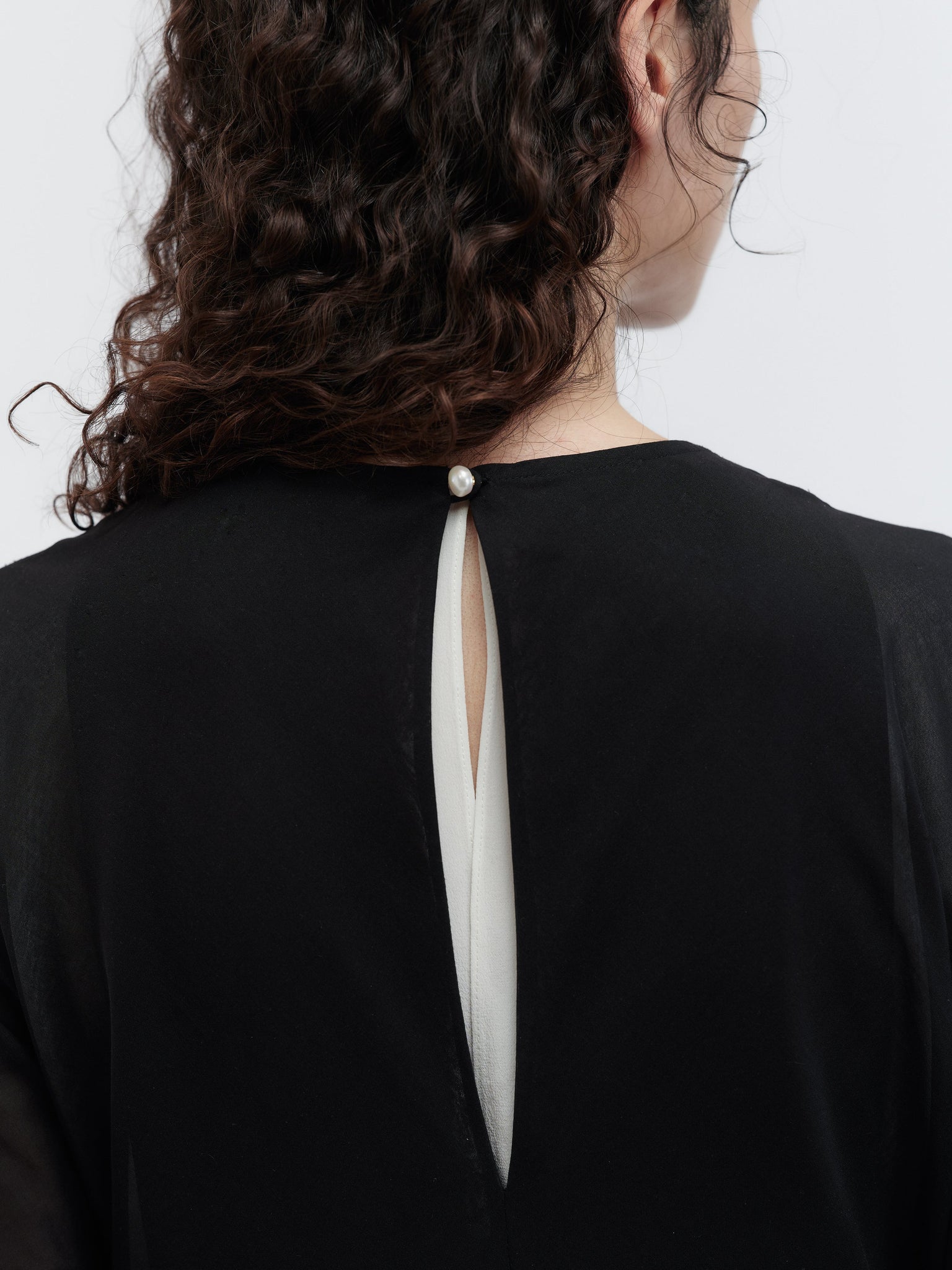 Robe drapée transparente en voile de coton