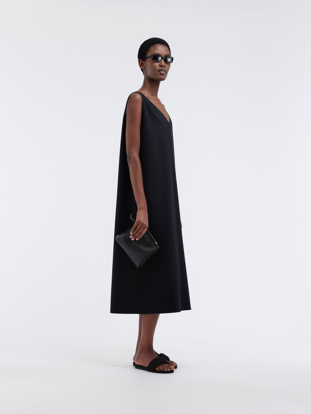 V-neck dress in light double face wool