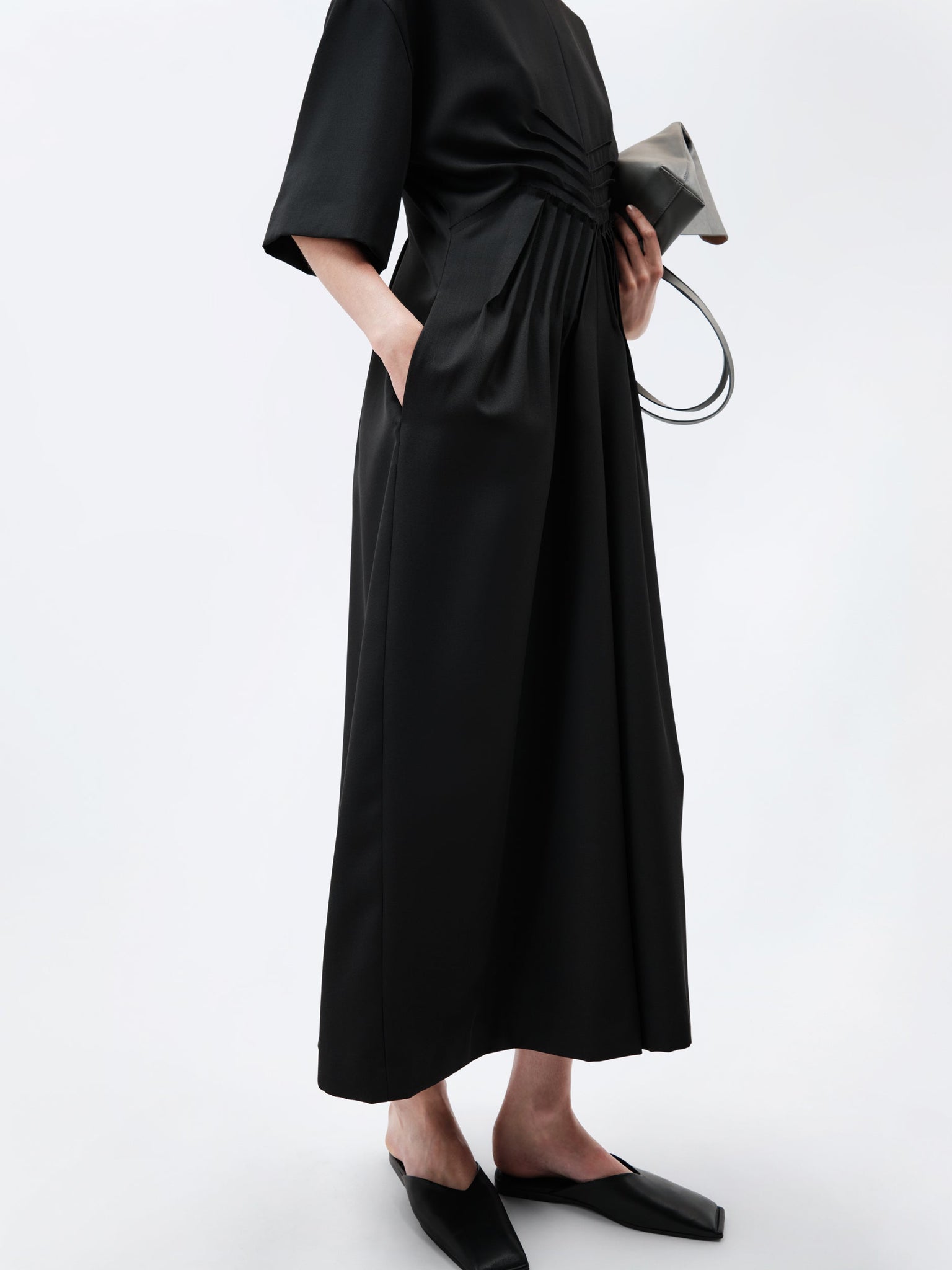 Robe à plis en grain de poudre