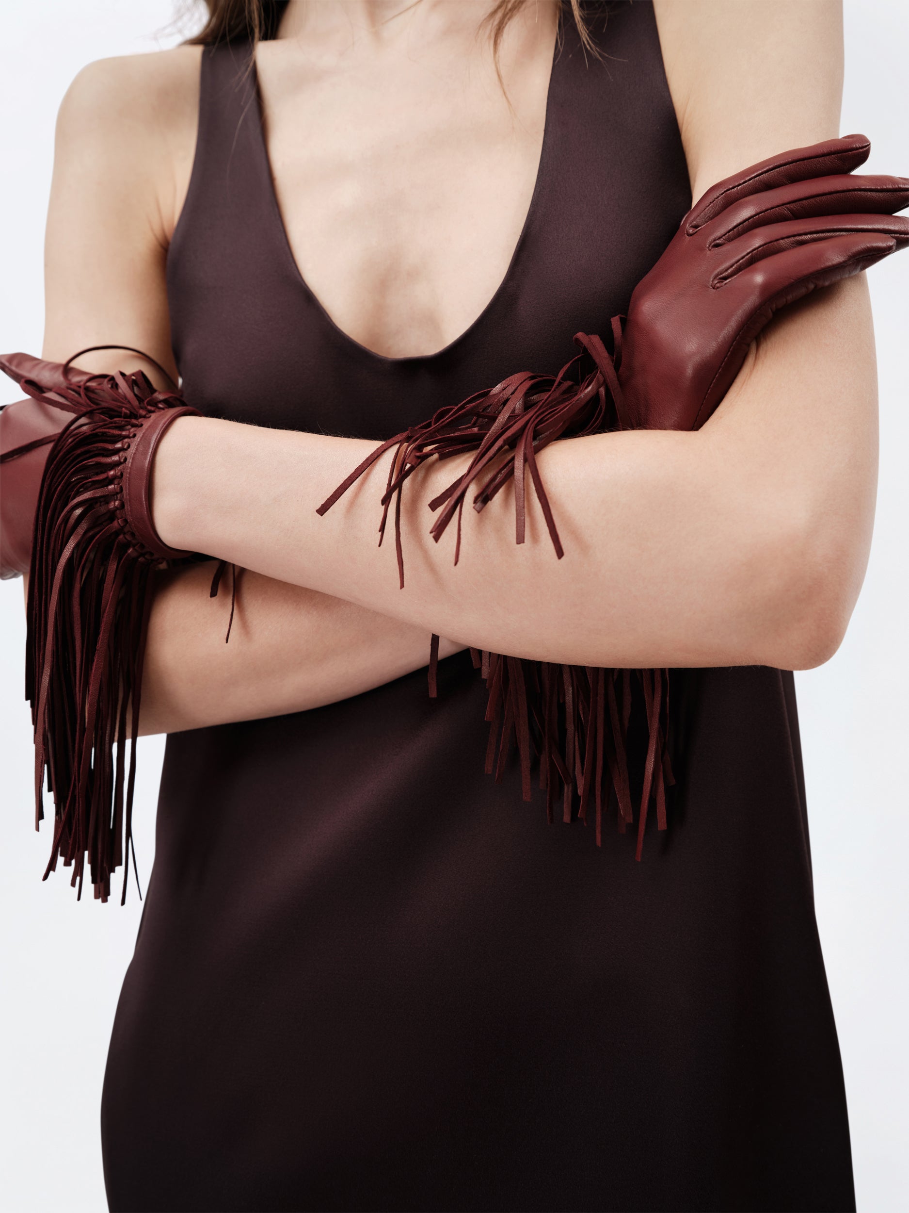 Fringed gloves in soft lamb leather