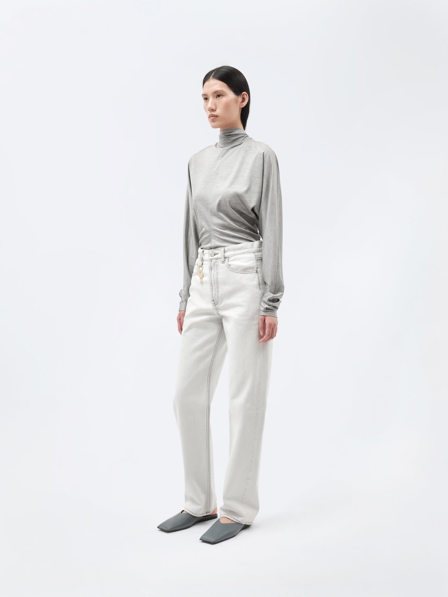 Pantalon 5 poches porte-clé en denim gris clair