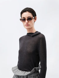 Drop neck jumper in feather merino