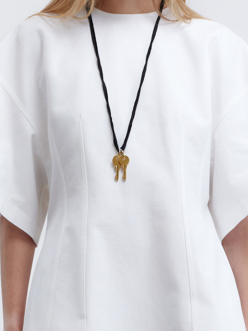 The door keys talisman pendant in gold brass metal
