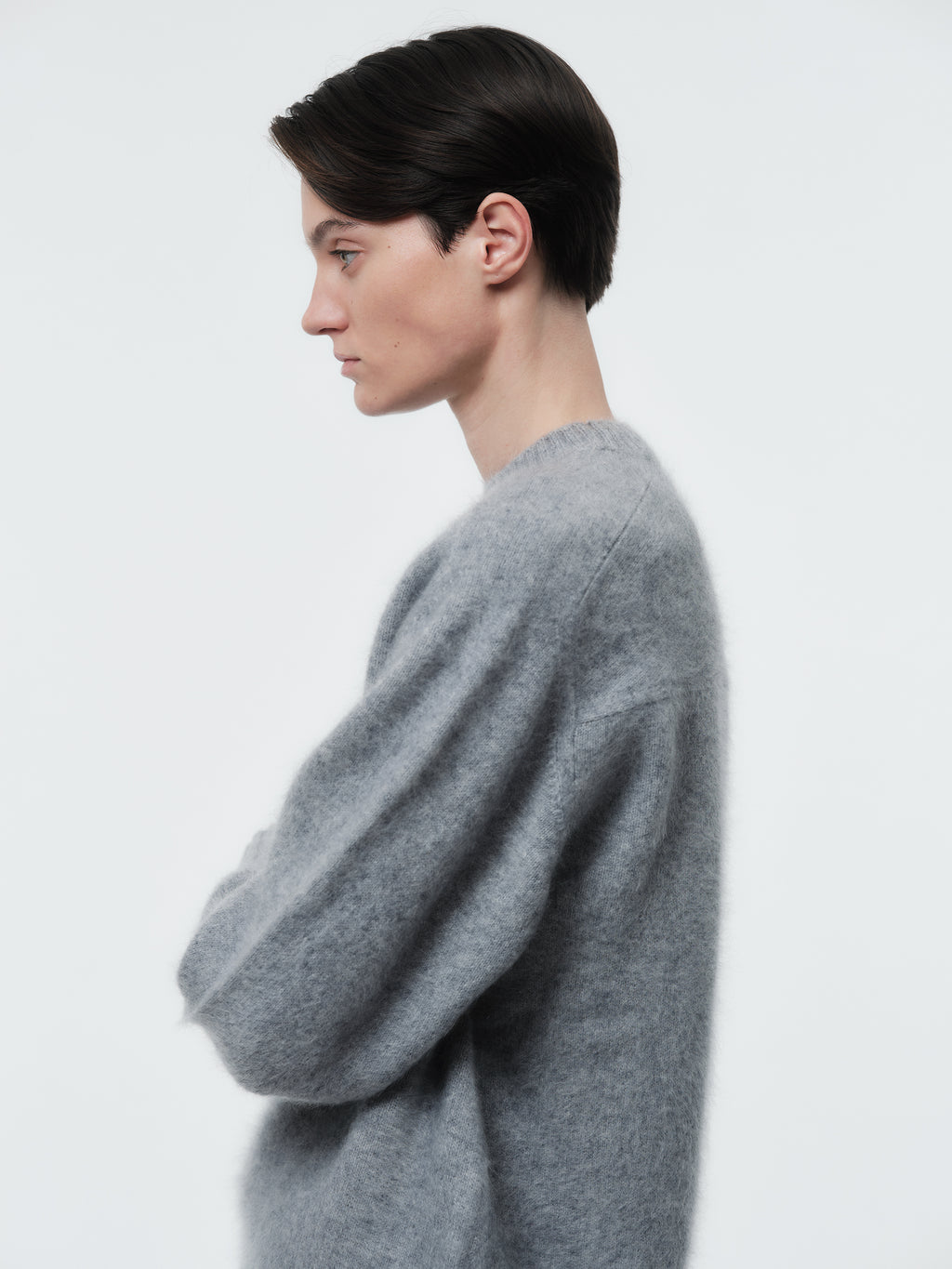 Crew-neck jumper in brushed cashmere
