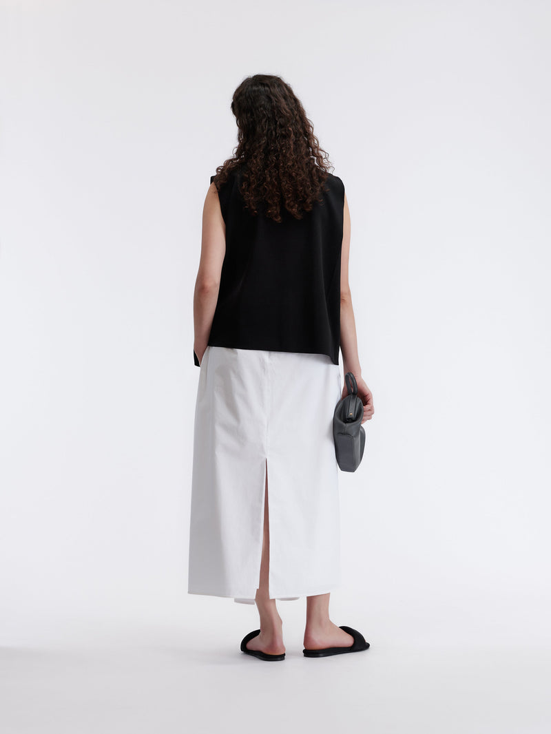 Kilt pin vest in silk punto milano