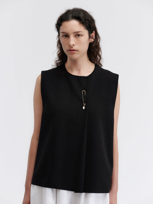 Kilt pin vest in silk punto milano