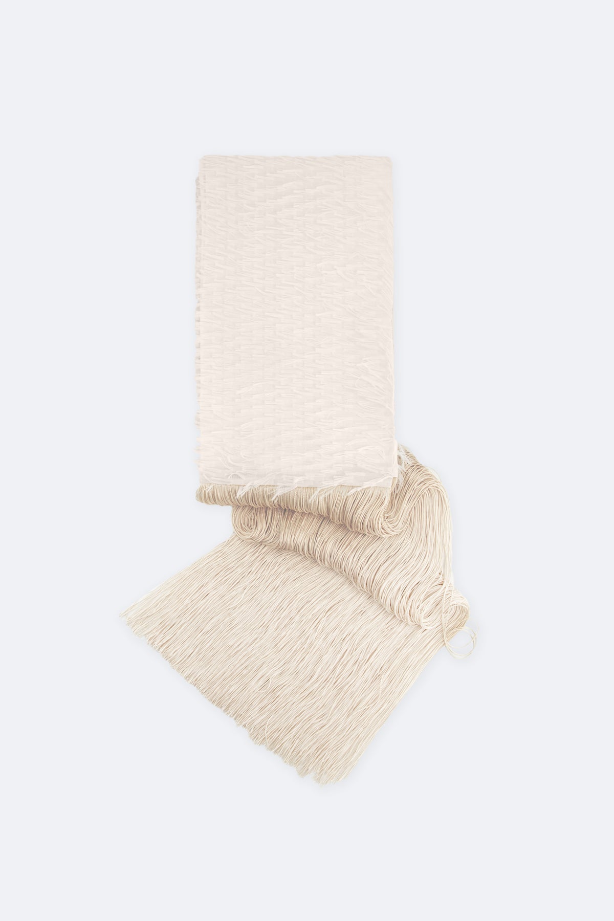 Fringed scarf in feather jacquard