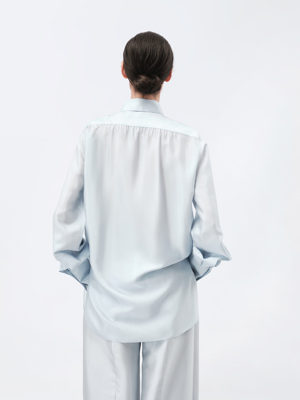 Long shirt in silk drap