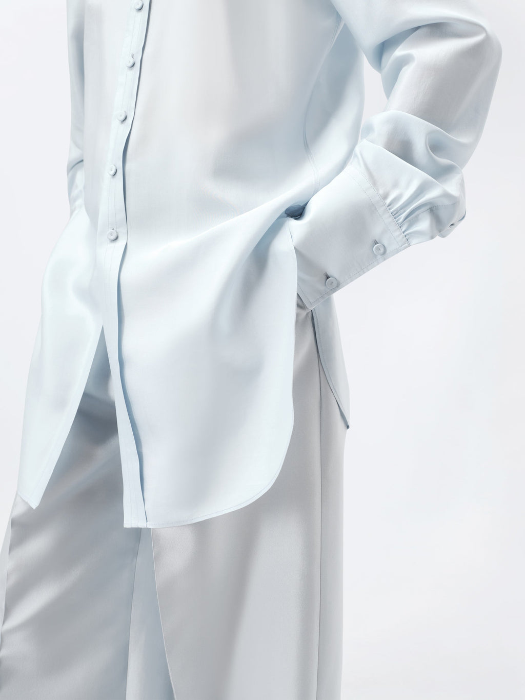 Long shirt in silk drap