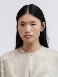 Chemise sans col en soie lingerie rayée