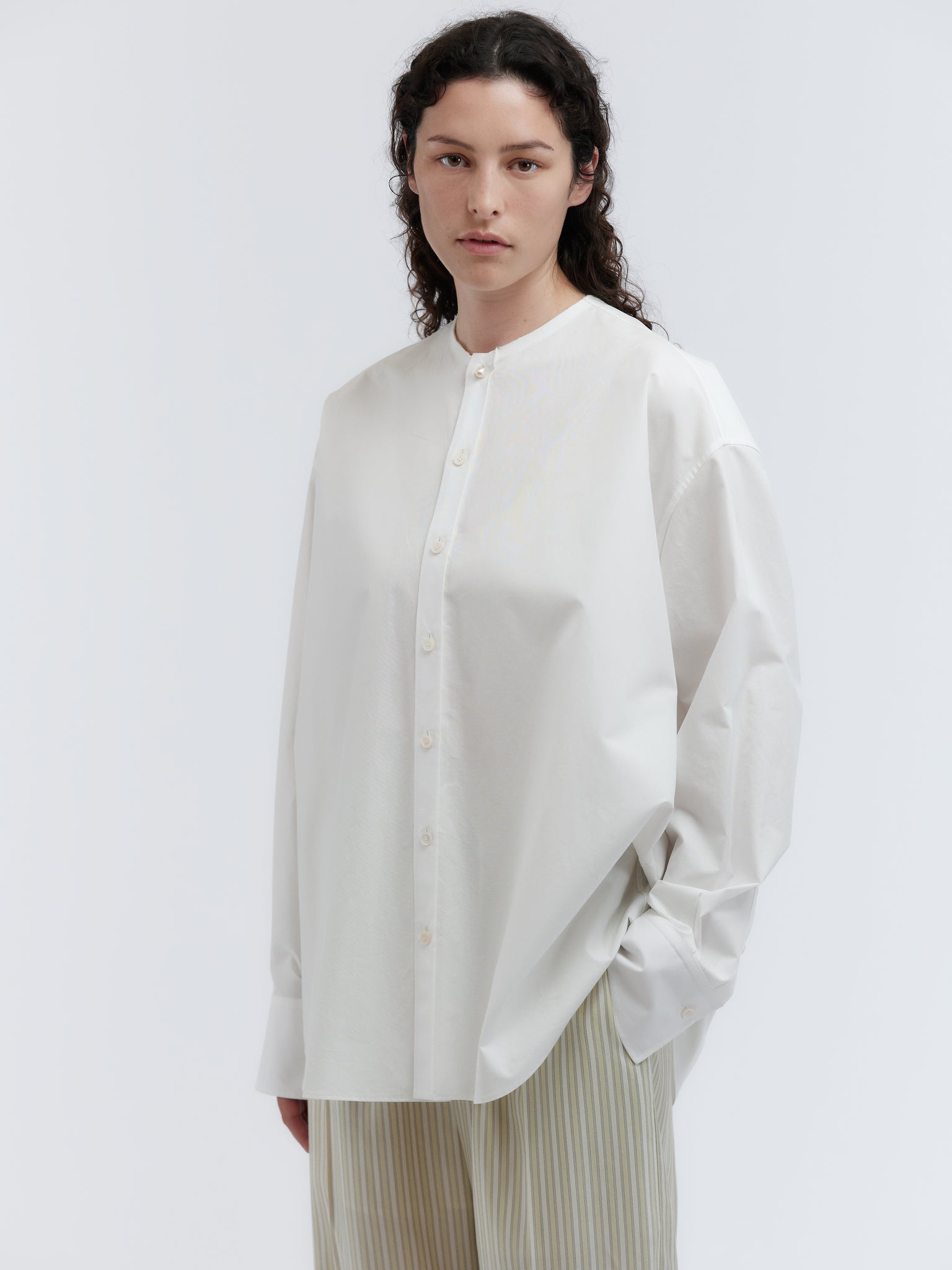 Chemise sans col en popeline de coton