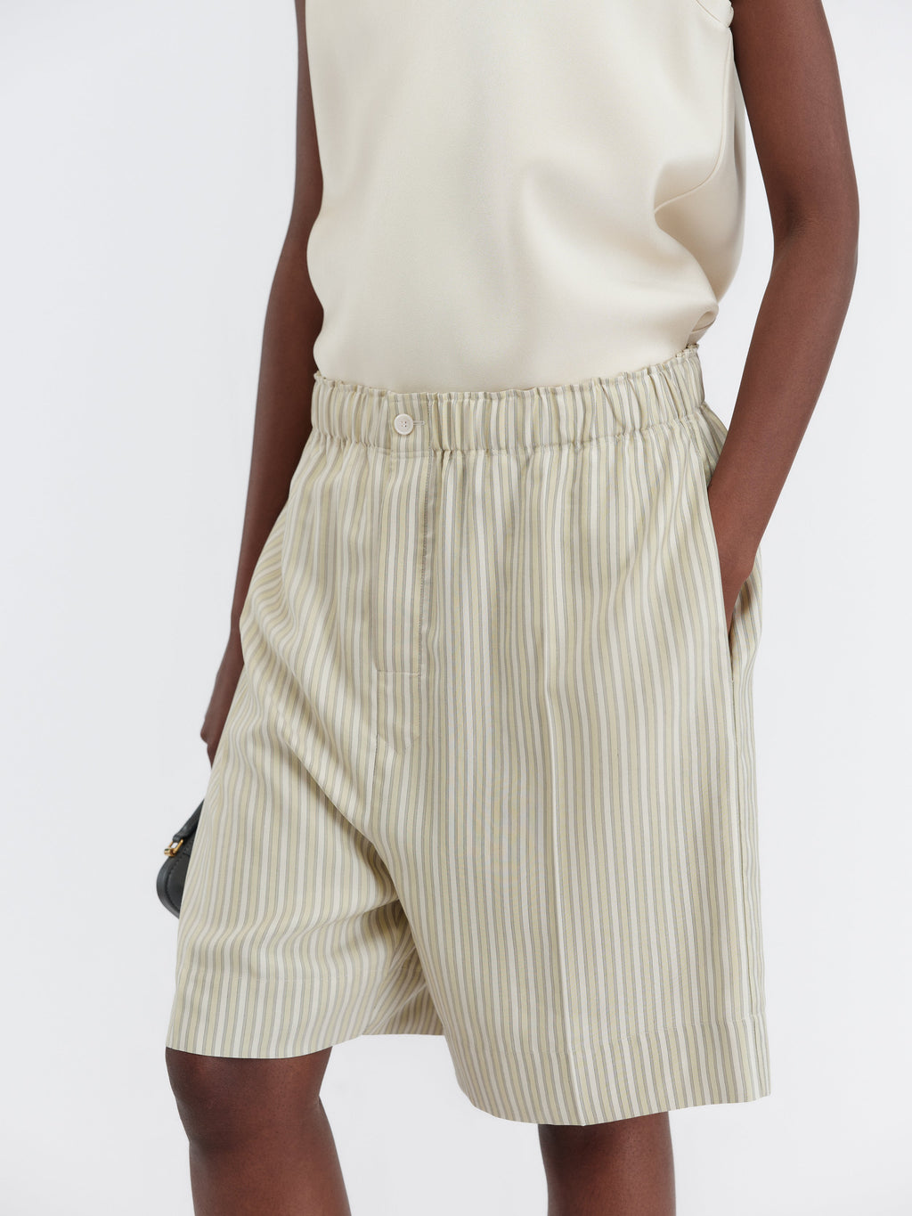 Short taille élastiquée en soie