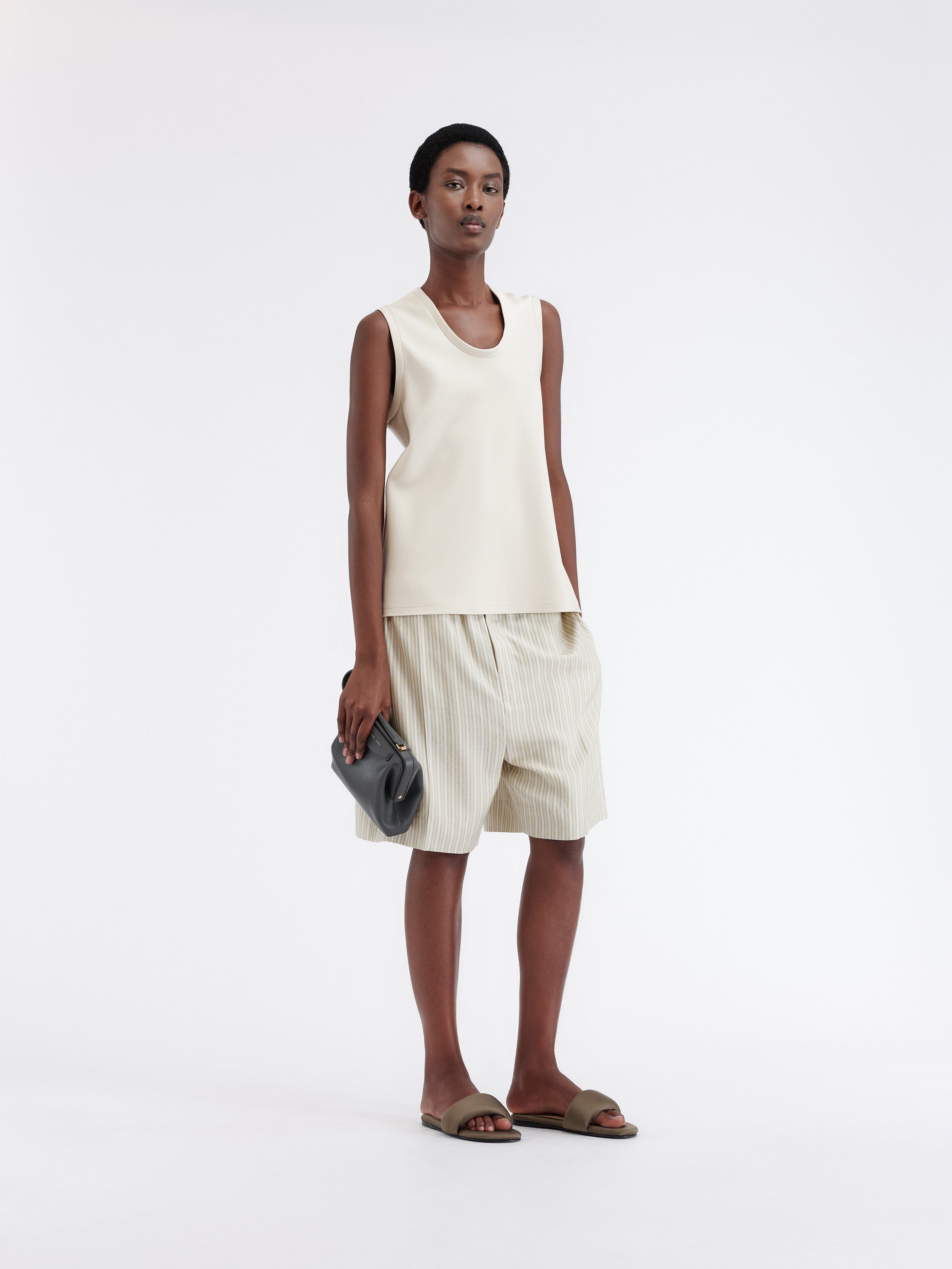 Short taille élastiquée en soie