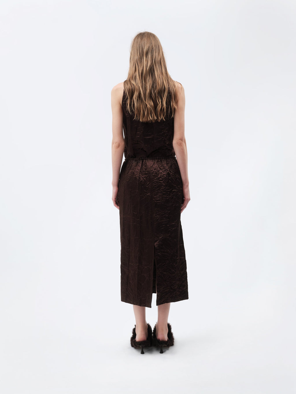 Pull-on skirt in crushed satin