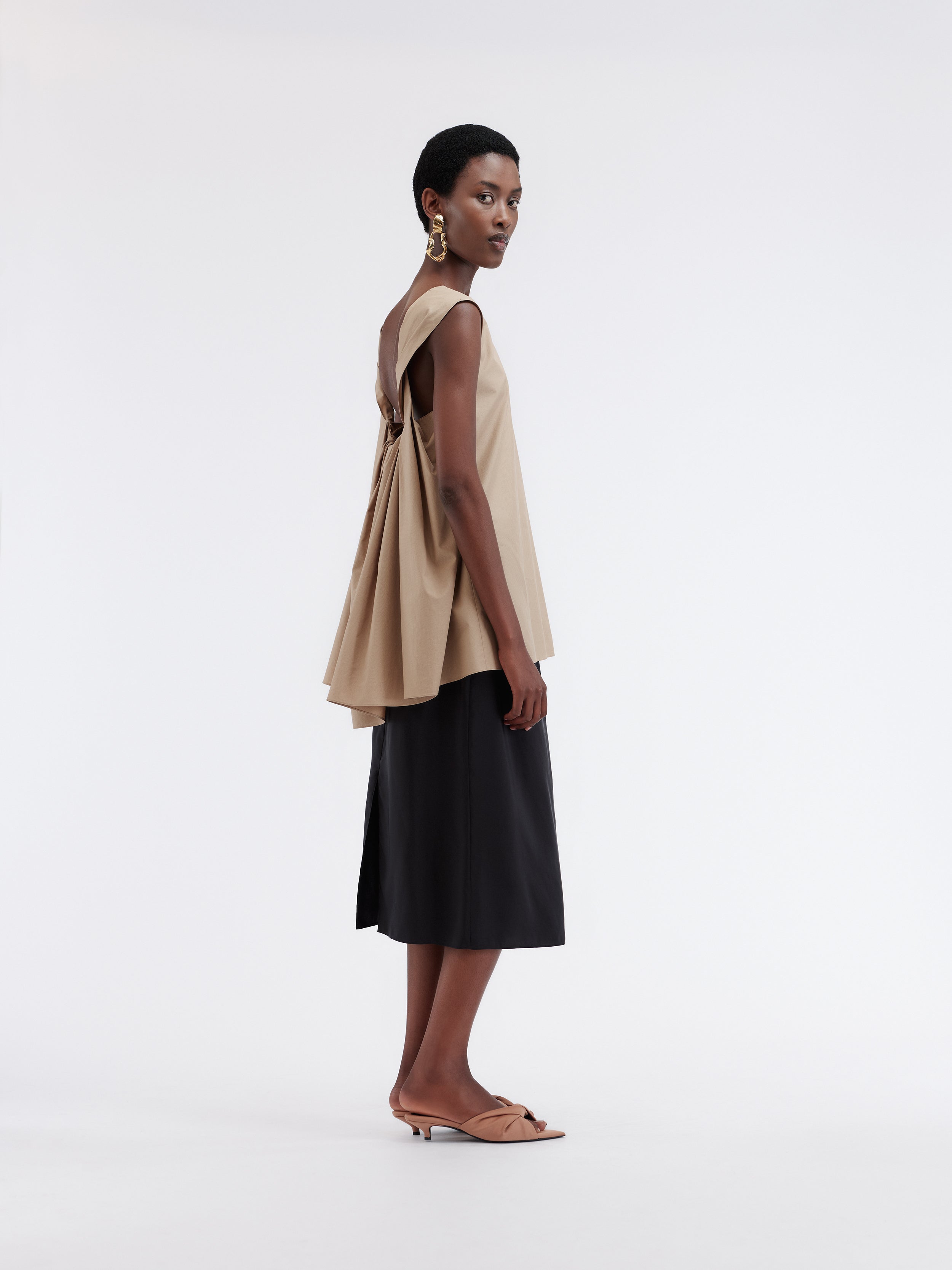 Draped back top in light cotton poplin