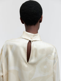 Blouse col montant en soie habotai