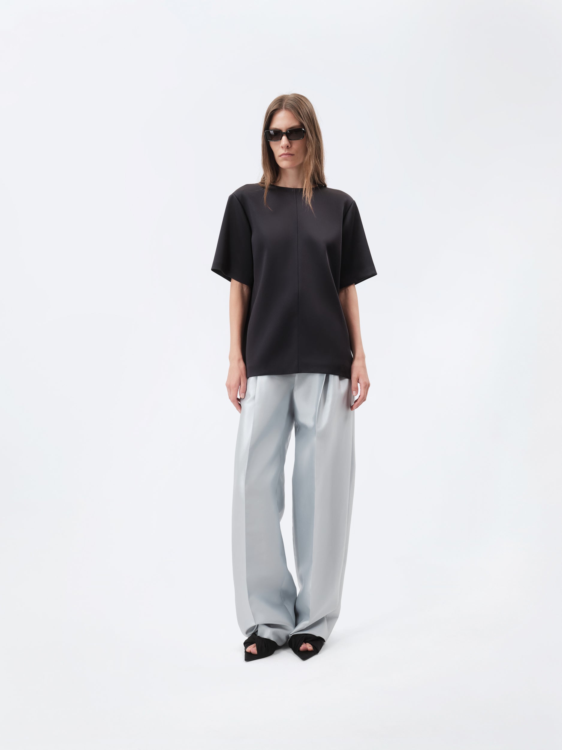Double pleat trousers in silk wool couture