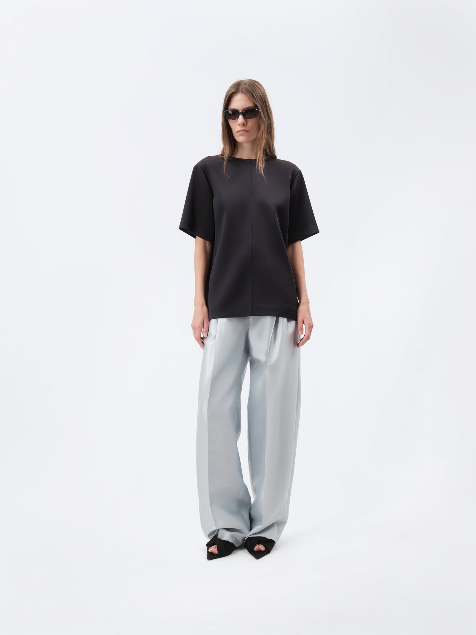 Double pleat trousers in silk wool couture