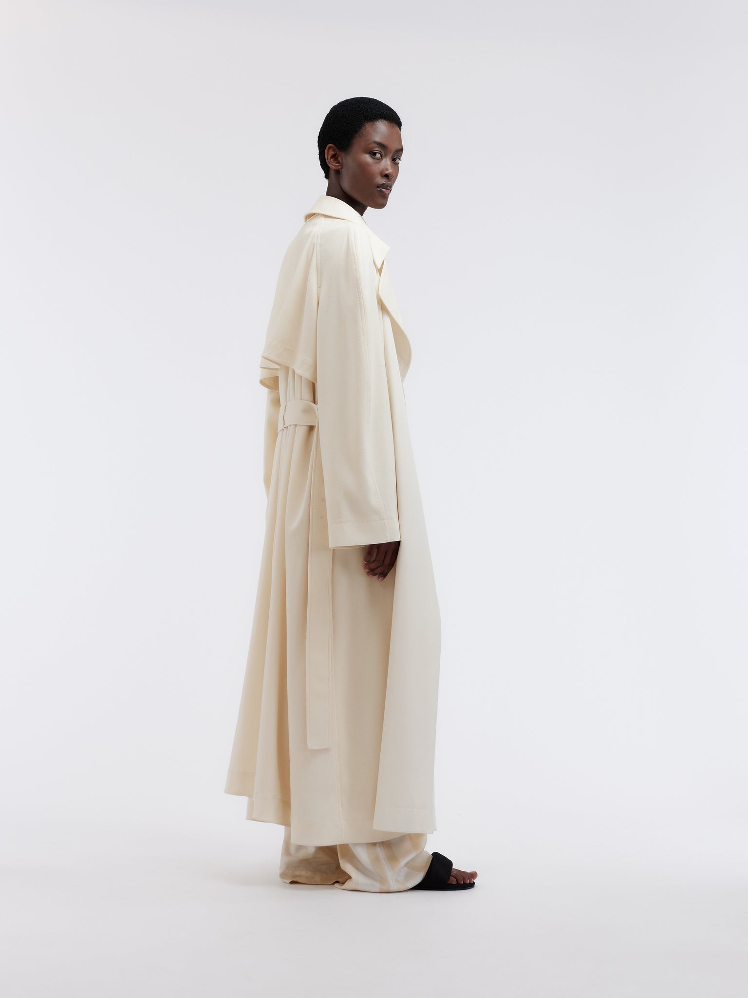 Scarf trench in crepe wool