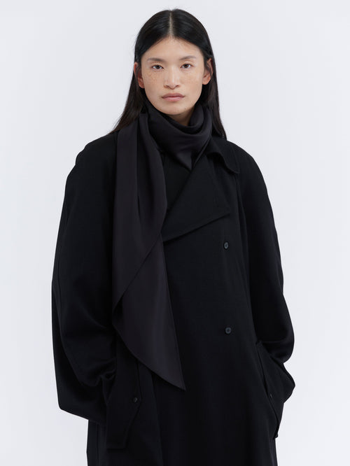 Scarf trench in crepe wool