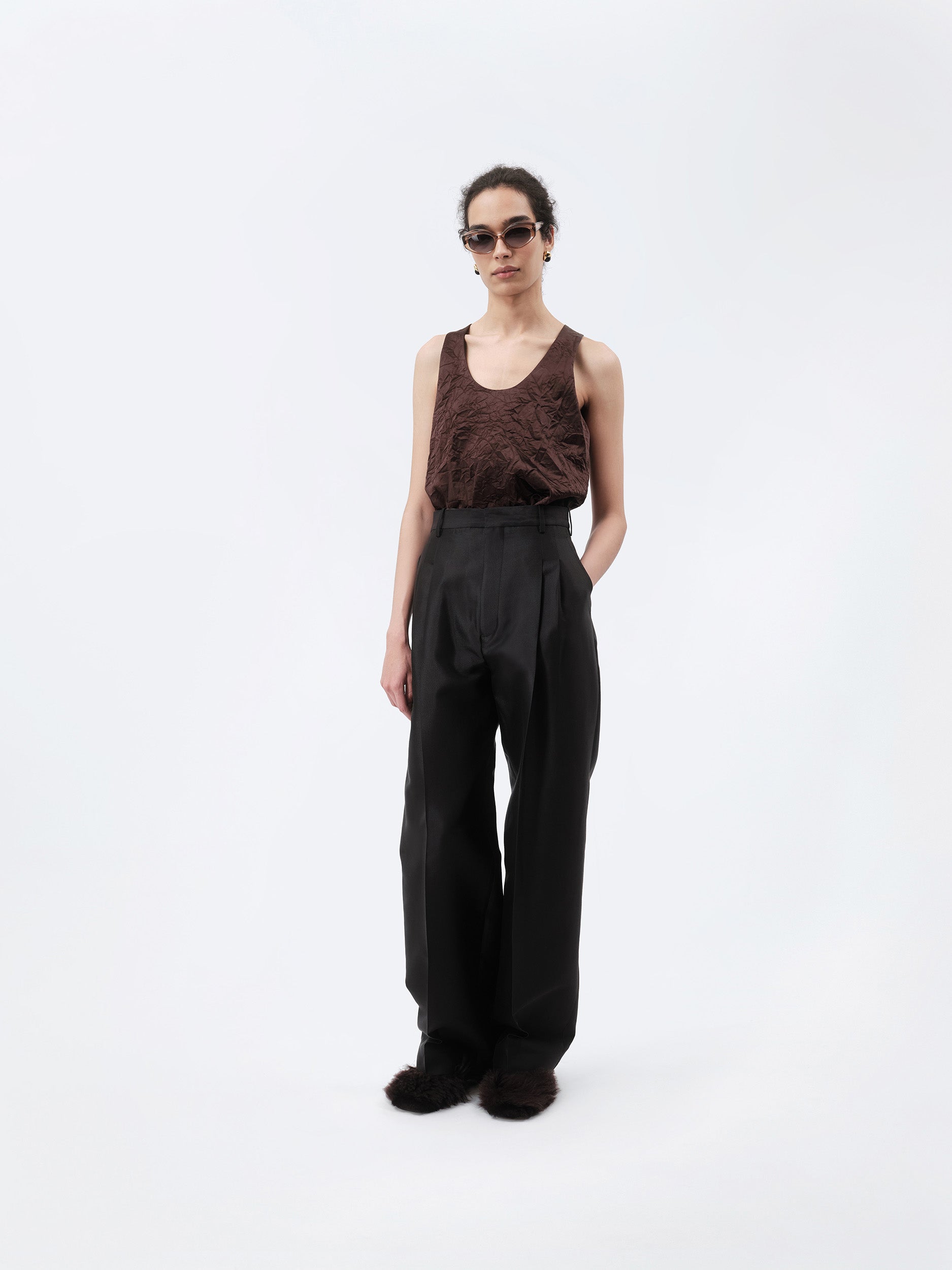 Pantalon à double pli en soie et laine couture