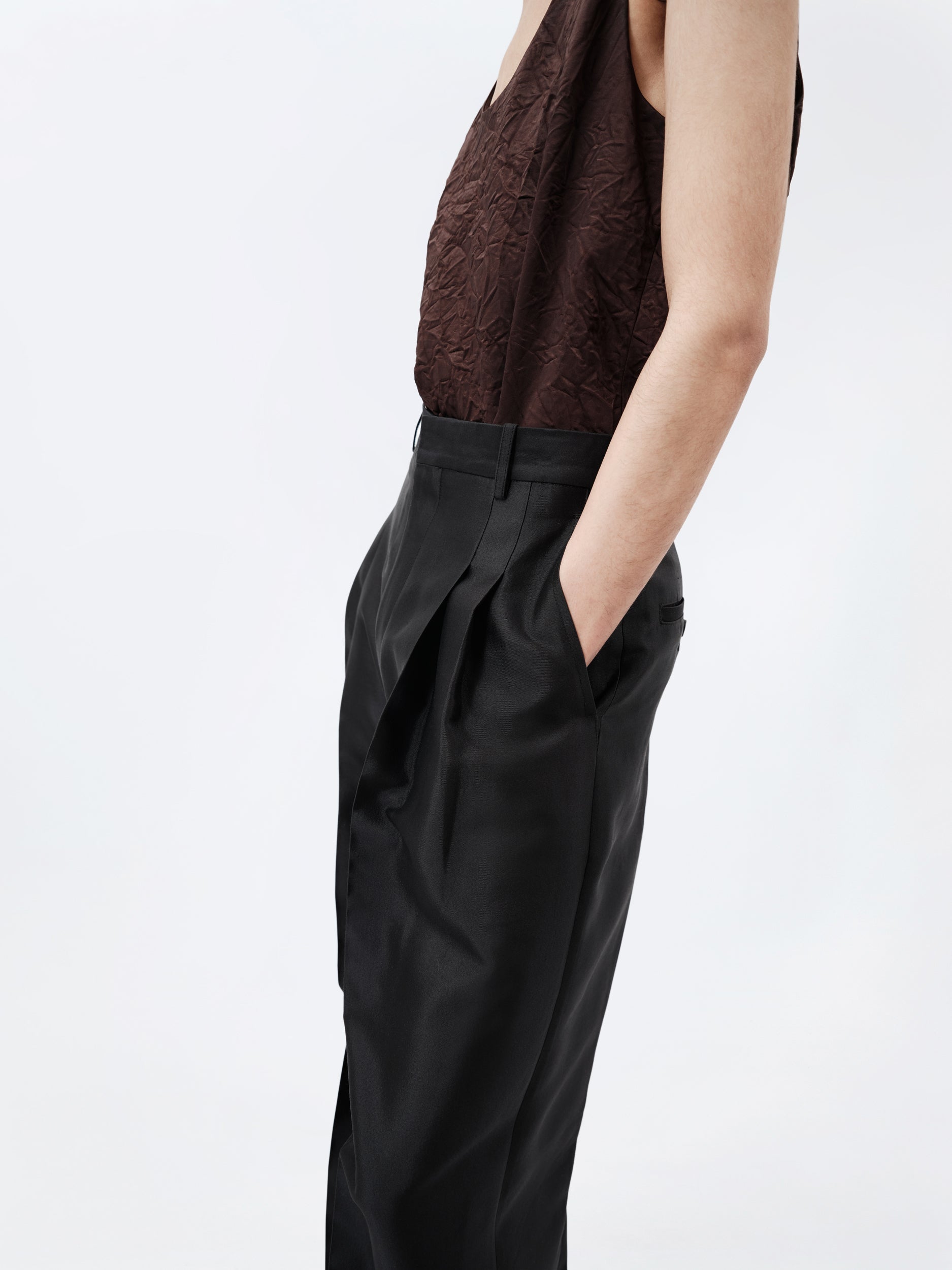 Double pleat trousers in silk wool couture