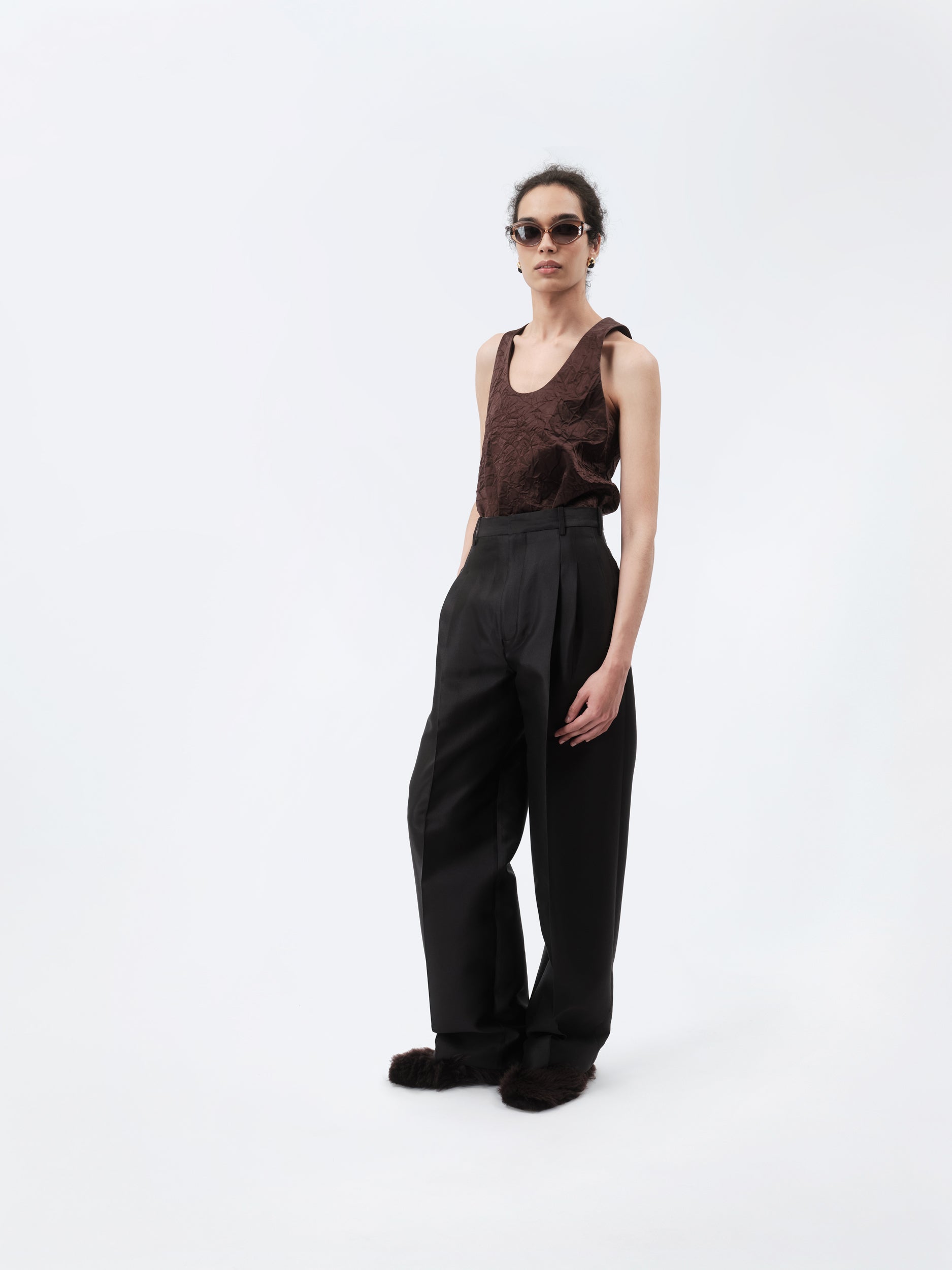 Double pleat trousers in silk wool couture