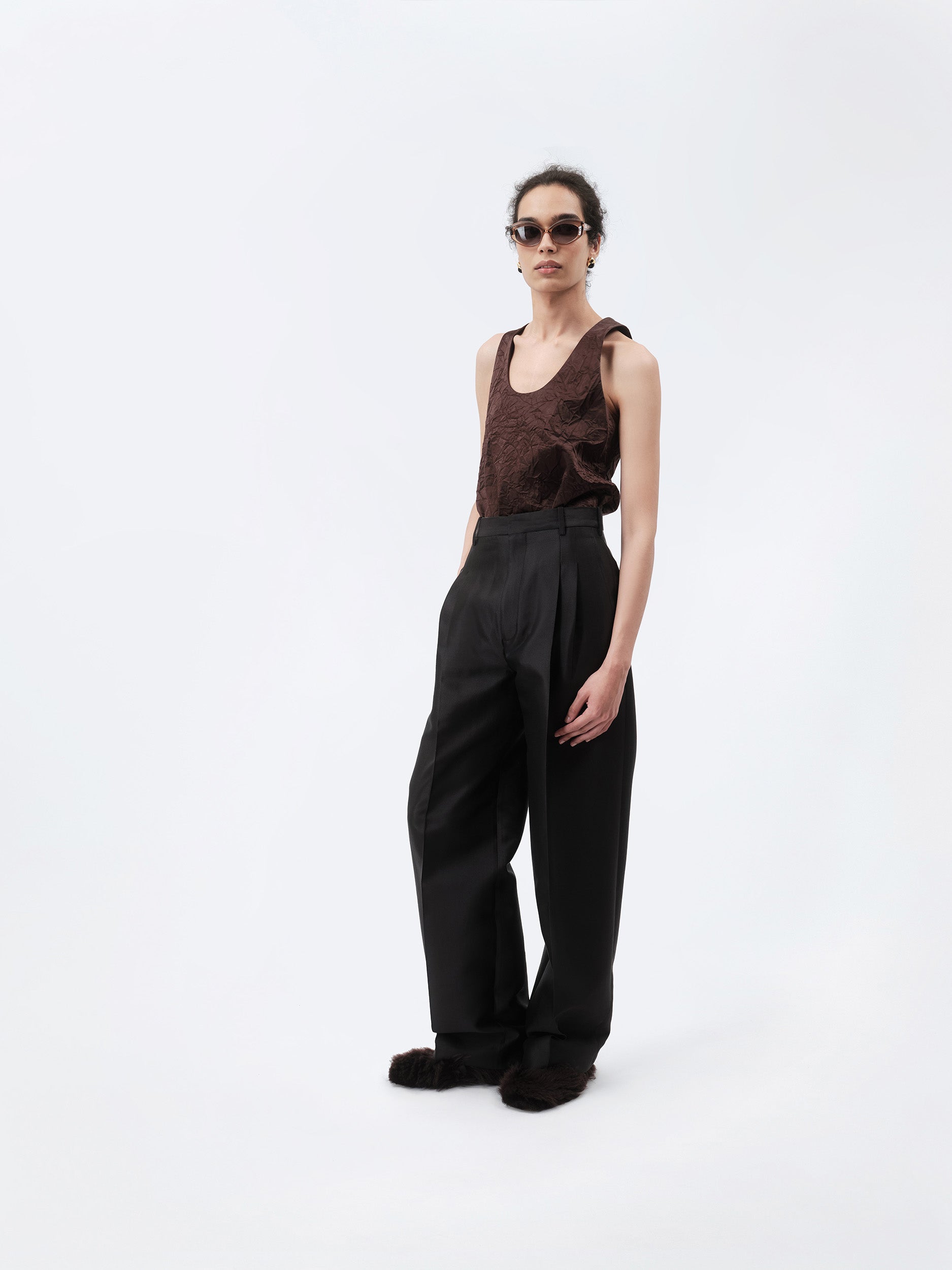 Pantalon à double pli en soie et laine couture