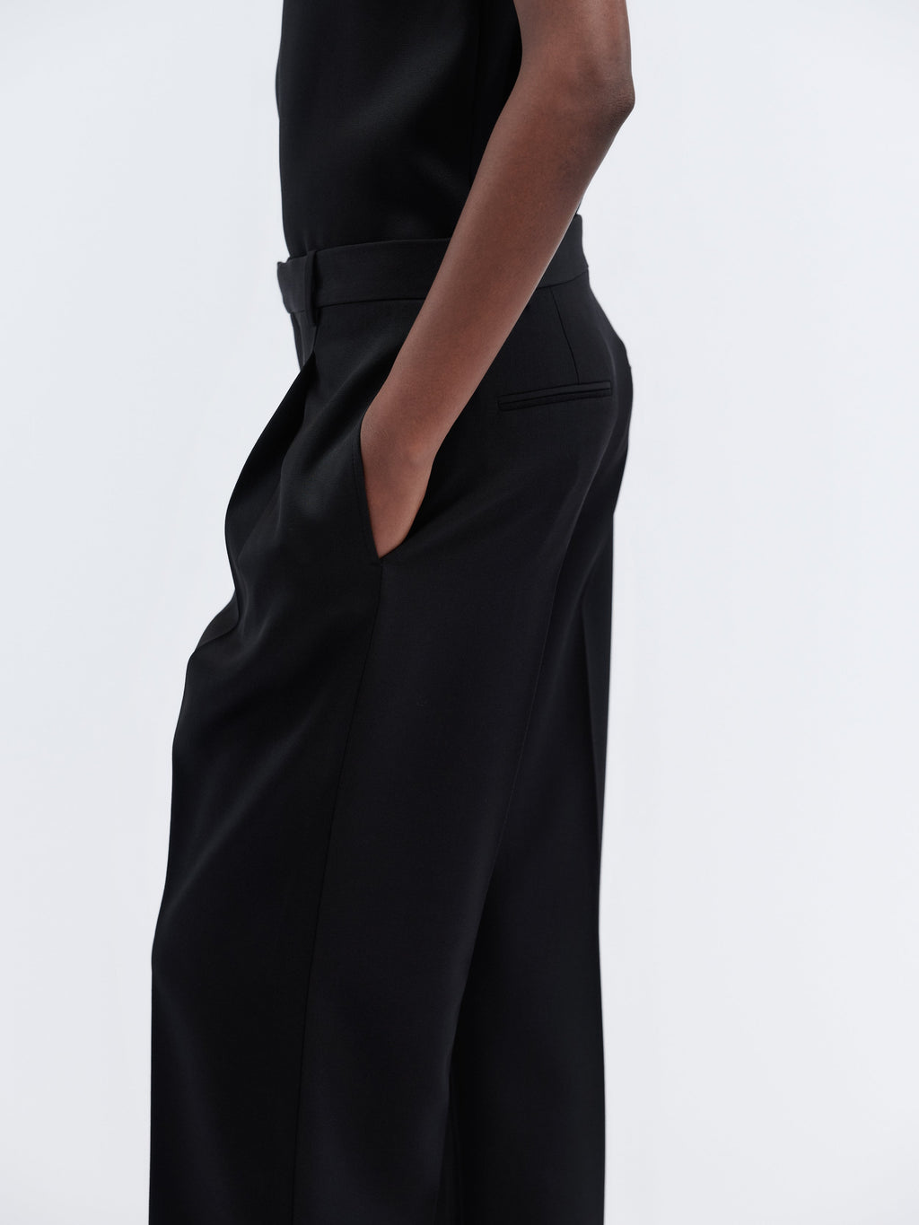 Satin front trousers in grain de poudre