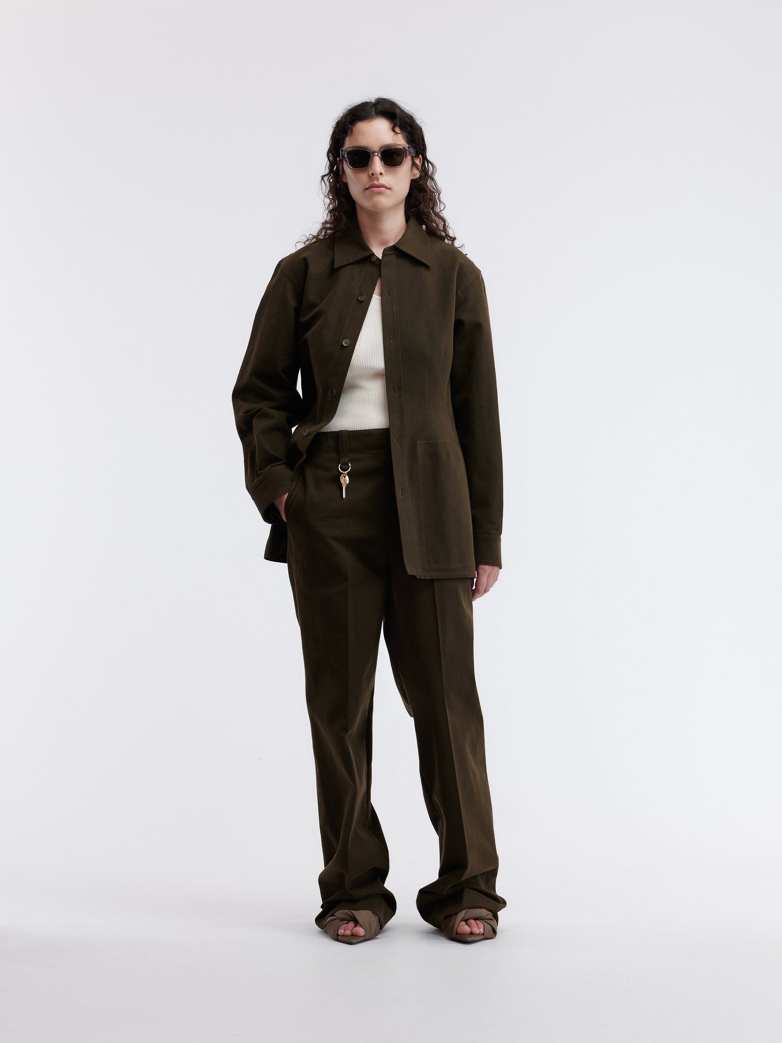 Key ring trousers in uniform cotton