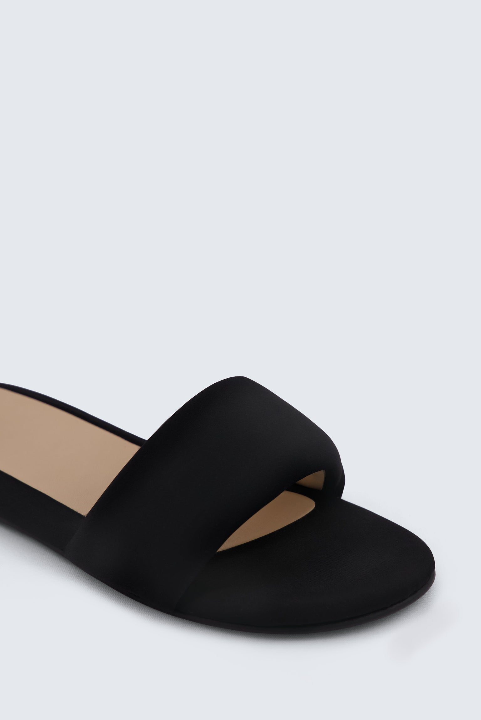 Garnier padded slides in satin fabric